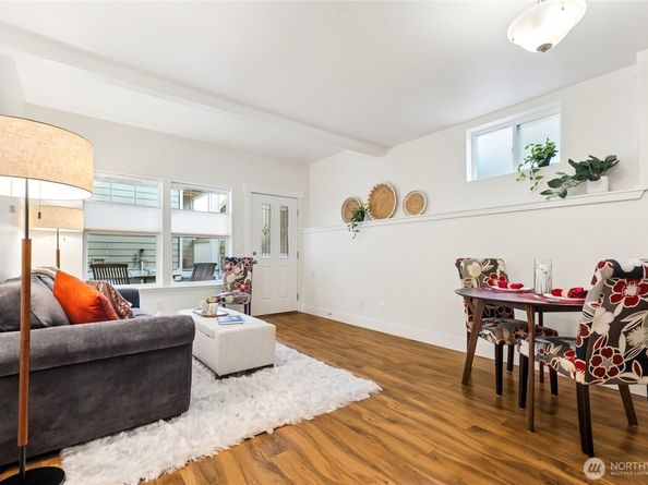 5907 40th Avenue SW B, Seattle WA 98136