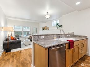 5907 40th Avenue SW B, Seattle WA 98136