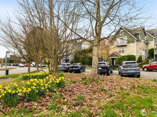 5907 40th Avenue SW B, Seattle WA 98136