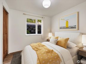 12712 NE 120th Street G1, Kirkland WA 98034