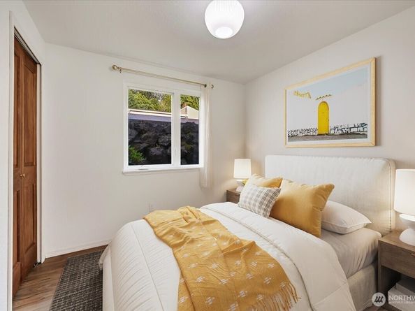 12712 NE 120th Street G1, Kirkland WA 98034