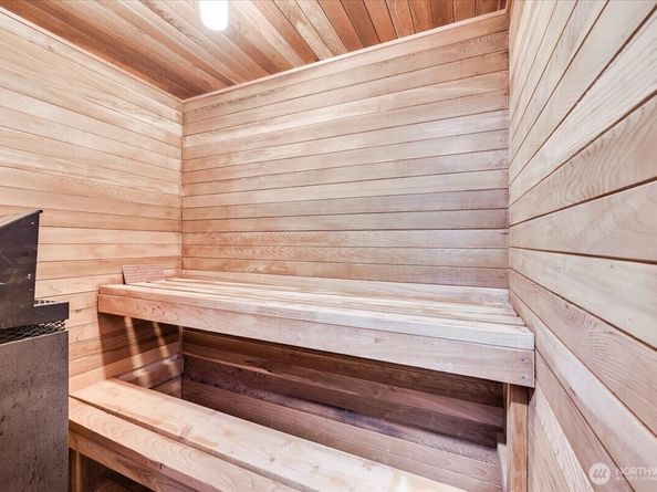 12712 NE 120th Street G1, Kirkland WA 98034