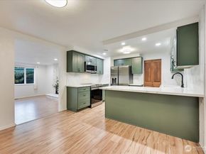 12712 NE 120th Street G1, Kirkland WA 98034