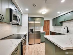 12712 NE 120th Street G1, Kirkland WA 98034