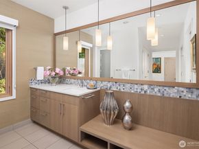 7964 E Mercer Way, Mercer Island WA 98040