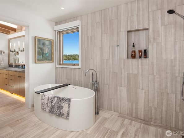 7964 E Mercer Way, Mercer Island WA 98040