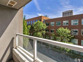 4343 Roosevelt Way NE 401, Seattle WA 98105