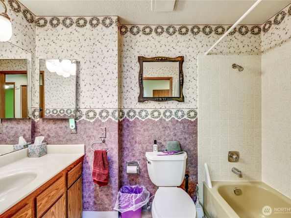 21988 Urdahl Road NW, Poulsbo WA 98370