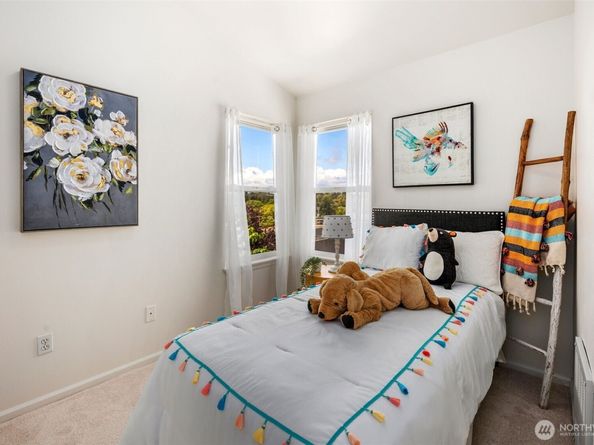 104 NE 94th Street, Seattle WA 98115