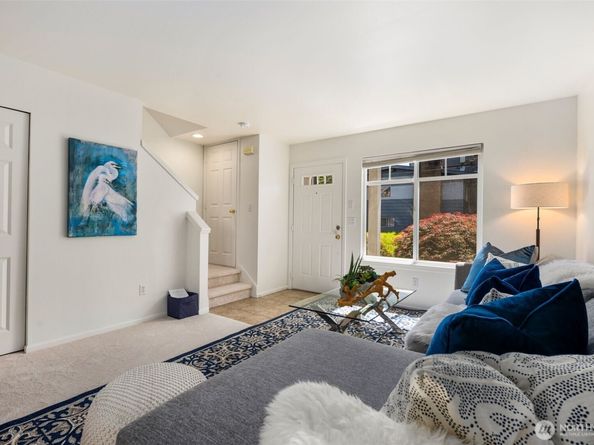 104 NE 94th Street, Seattle WA 98115