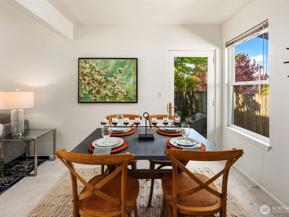 104 NE 94th Street, Seattle WA 98115