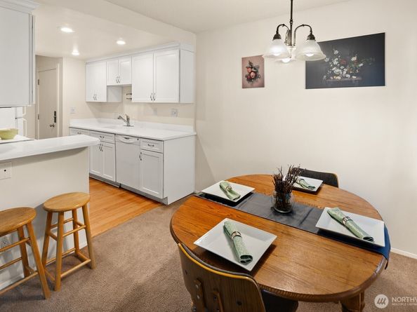 18904 8th Avenue NW 128, Shoreline WA 98177