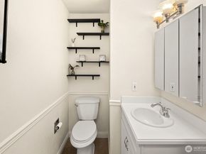 18904 8th Avenue NW 128, Shoreline WA 98177