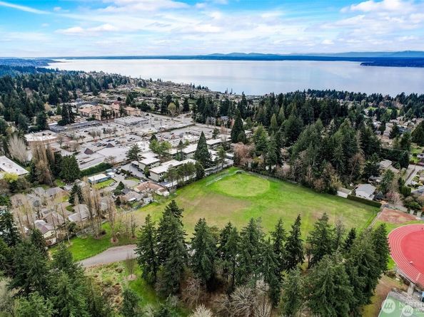 18904 8th Avenue NW 128, Shoreline WA 98177