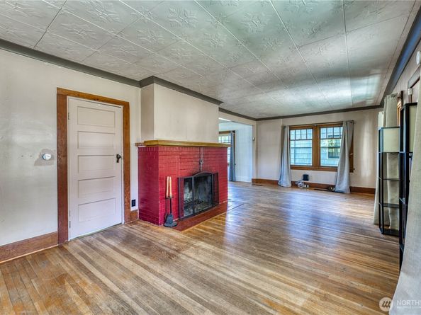 2150 N Callow Avenue, Bremerton WA 98312