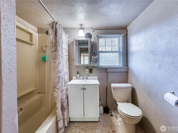 2150 N Callow Avenue, Bremerton WA 98312
