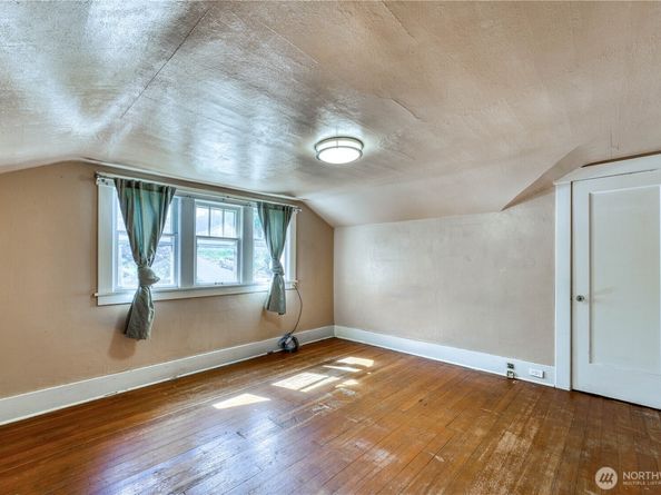 2150 N Callow Avenue, Bremerton WA 98312