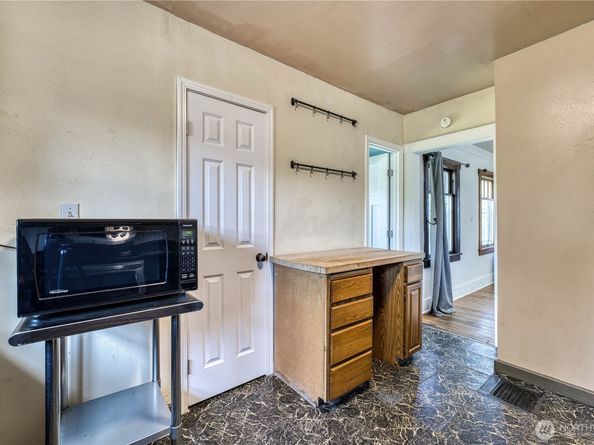 2150 N Callow Avenue, Bremerton WA 98312