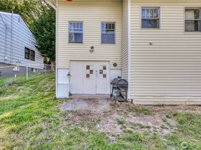 2150 N Callow Avenue, Bremerton WA 98312