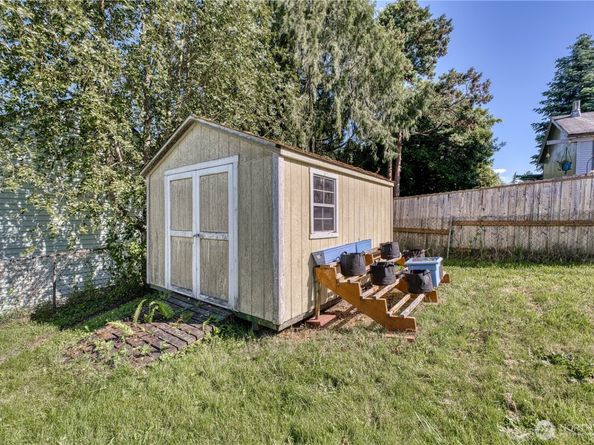 2150 N Callow Avenue, Bremerton WA 98312