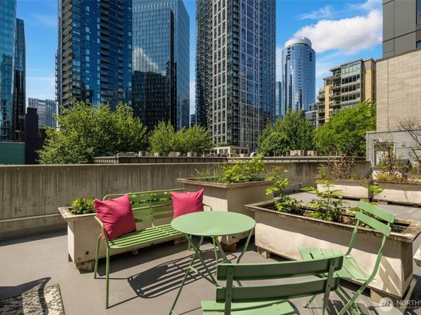 2015 Terry Avenue 208, Seattle WA 98121