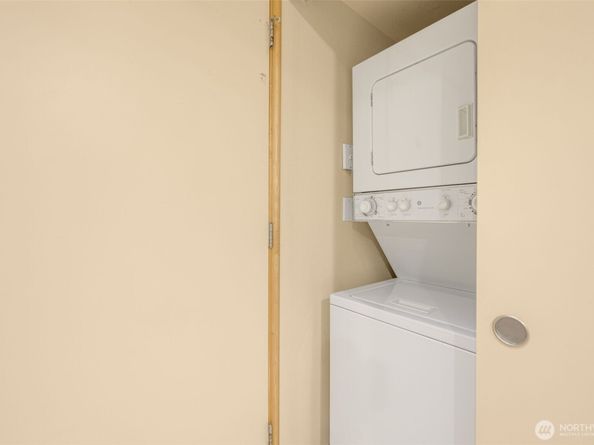 2015 Terry Avenue 208, Seattle WA 98121