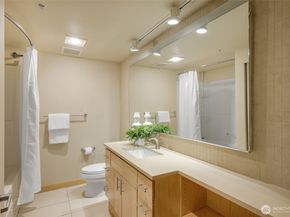 2015 Terry Avenue 208, Seattle WA 98121