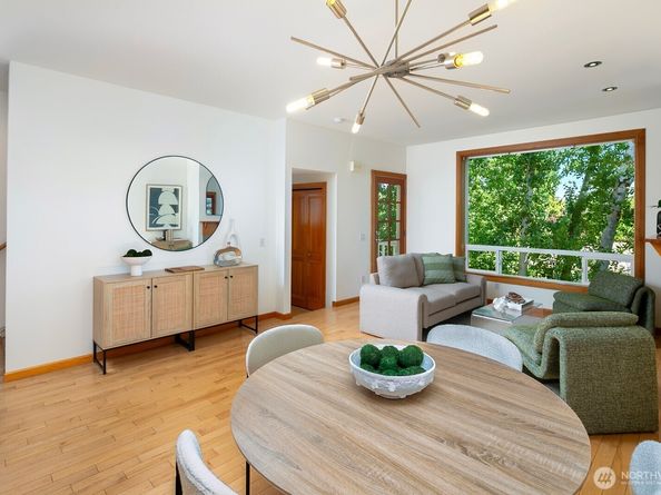 1414 25th Avenue B, Seattle WA 98122