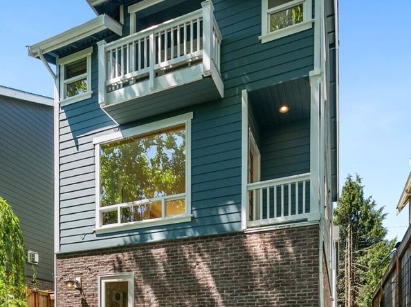 1414 25th Avenue B, Seattle WA 98122