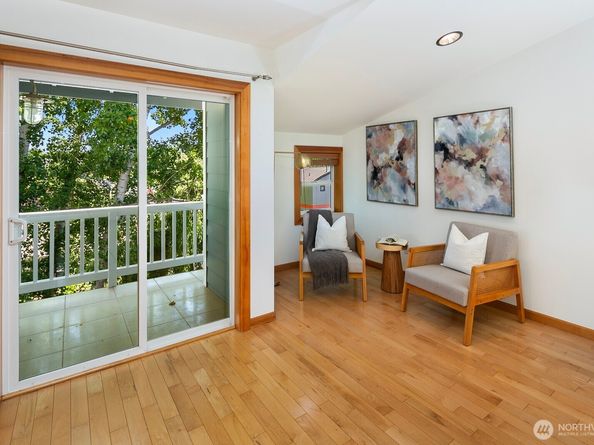 1414 25th Avenue B, Seattle WA 98122
