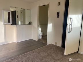 27 SW 102 Street, Seattle WA 98146
