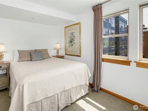 827 Hiawatha Place S 405, Seattle WA 98144