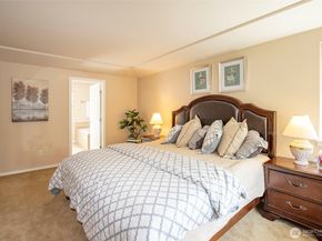 19 198th Place SE, Bothell WA 98012