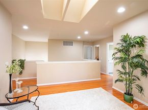 19 198th Place SE, Bothell WA 98012