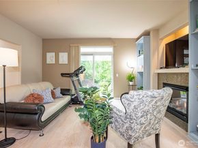 19 198th Place SE, Bothell WA 98012