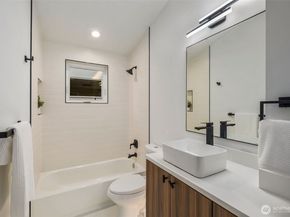 3807 NE 89th Street, Seattle WA 98115