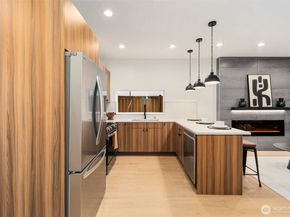 3807 NE 89th Street, Seattle WA 98115