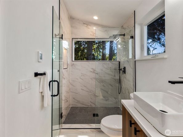 3807 NE 89th Street, Seattle WA 98115