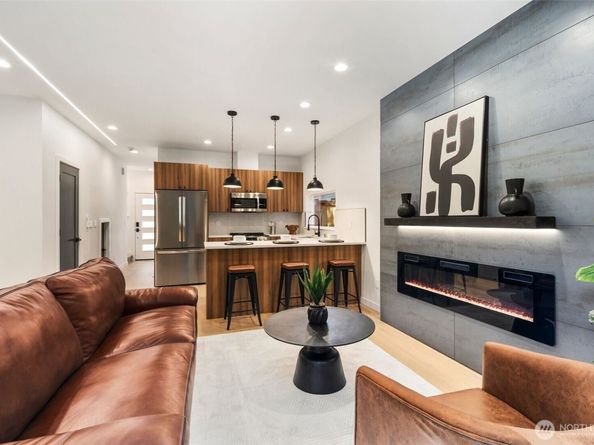 3807 NE 89th Street, Seattle WA 98115
