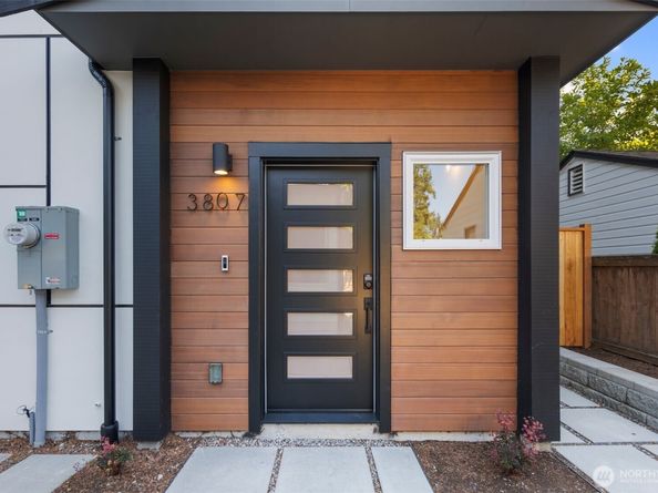 3807 NE 89th Street, Seattle WA 98115