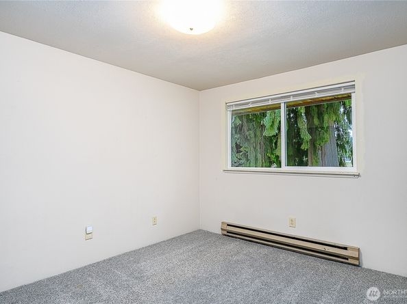 19713 Damson Road, Lynnwood WA 98036