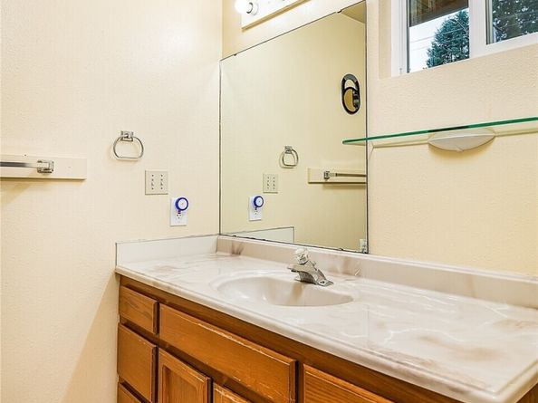 19713 Damson Road, Lynnwood WA 98036