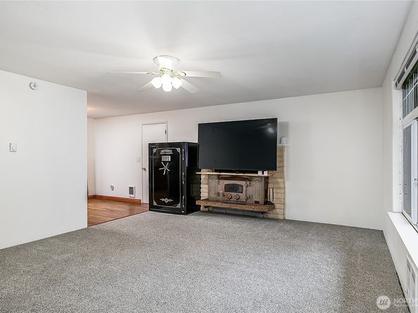 19713 Damson Road, Lynnwood WA 98036