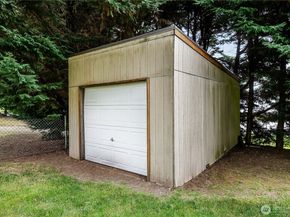 19713 Damson Road, Lynnwood WA 98036