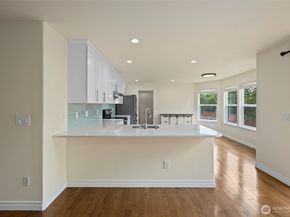 10129 224th Ave NE, Redmond WA 98053