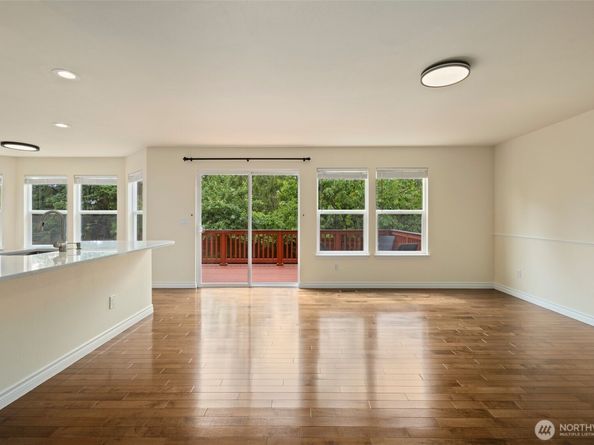 10129 224th Ave NE, Redmond WA 98053