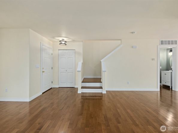 10129 224th Ave NE, Redmond WA 98053