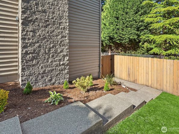 6202 122nd Avenue SE, Bellevue WA 98006