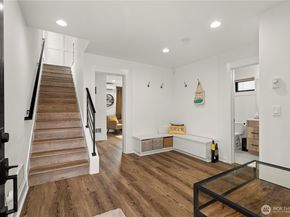 4556 34th Ave S, Seattle WA 98118