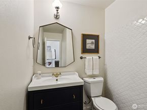 2122 NW Boulder Way Drive, Issaquah WA 98027